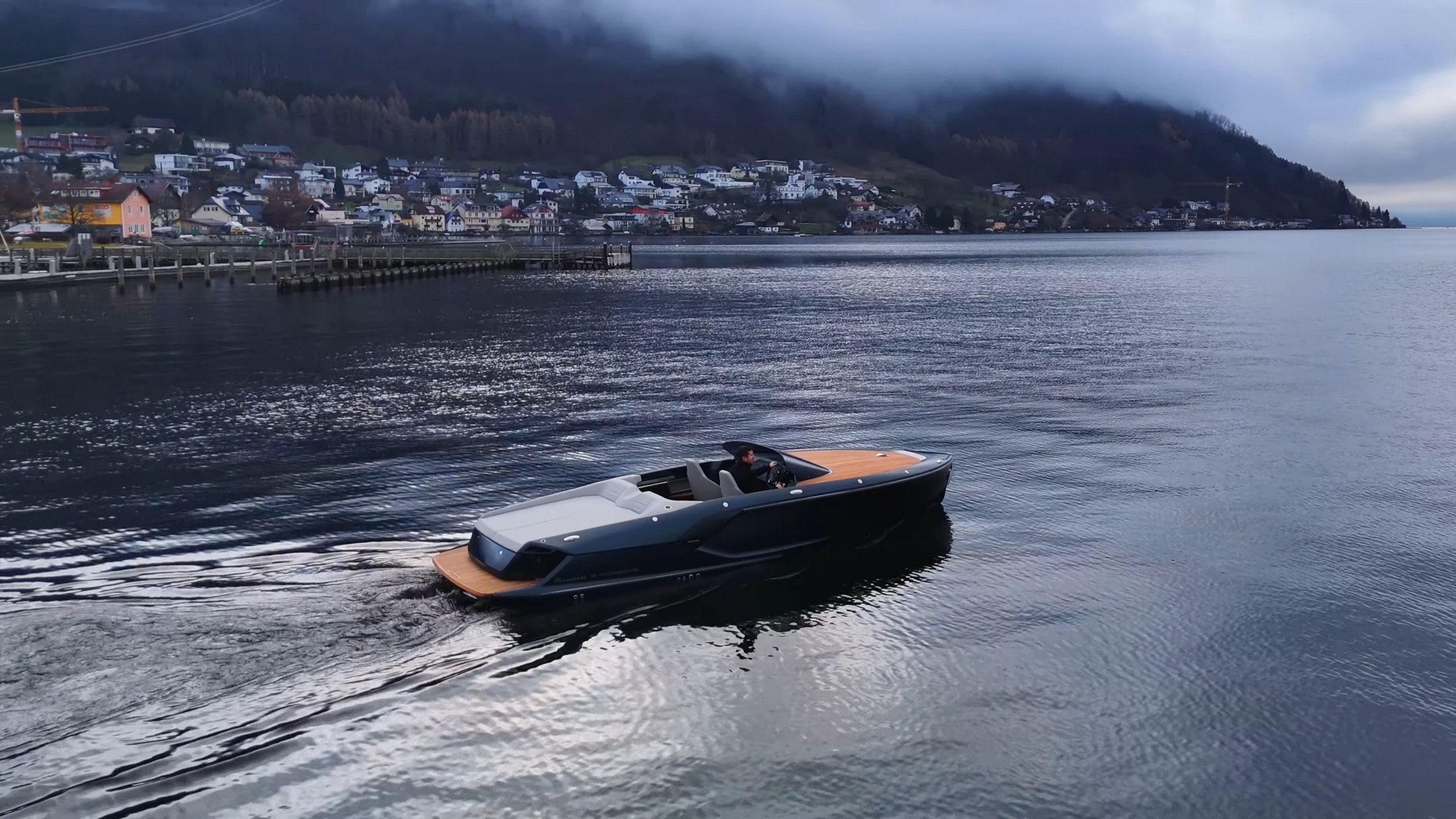 Object 790 Frauscher 790 Spectre: Básicamente un Porsche Macan para el Agua